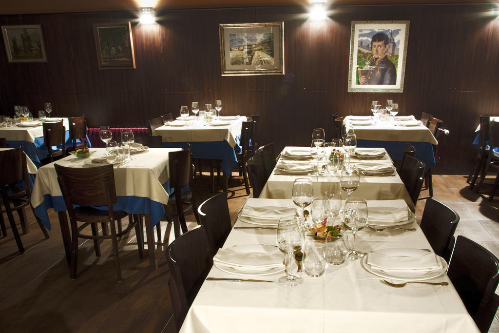 Hotel Restaurante Casa Pipo Tuña Exteriör bild